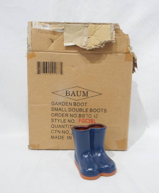 lot 117 image: Case of Boot Themed Planters