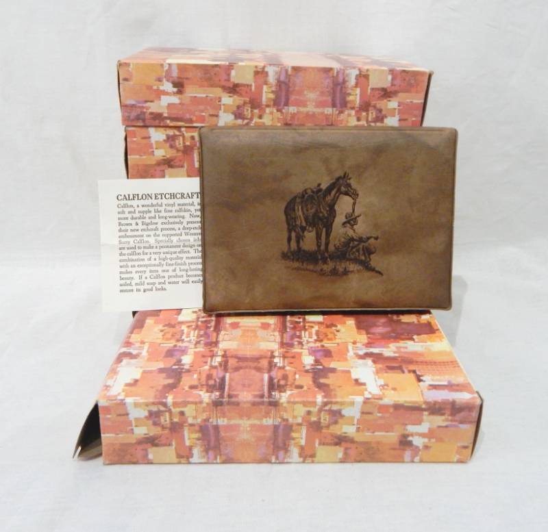 lot 29 image: Lot of New Vintage Cowboy Calflon Desk Note Sets