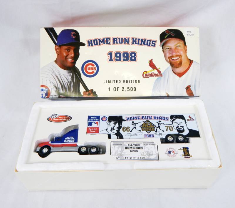 lot 41 image: Vintage 1998 Limited Edition Home Run Kings 164 Scale All Metal Transporter