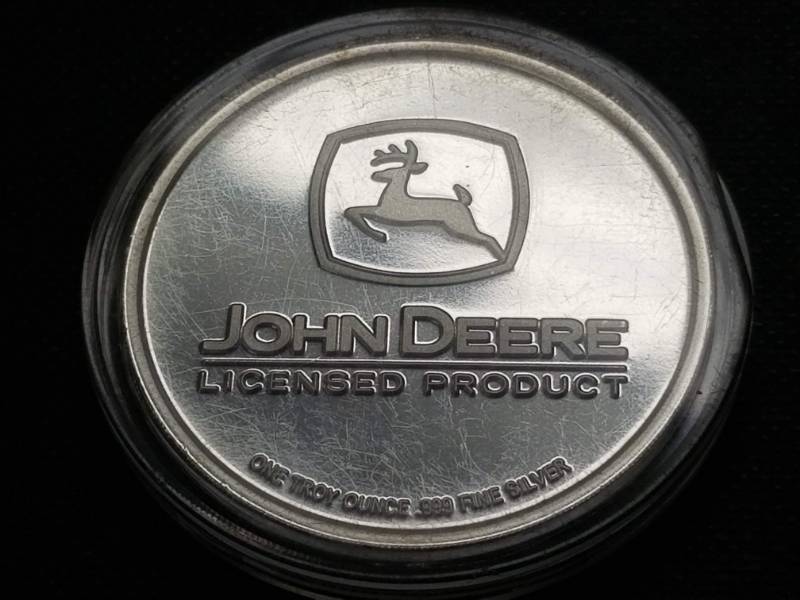 lot 13 image: 1 TROY OZ. .999 FINE SILVER JOHN DEERE 730 TRACTOR IN AIRTITE