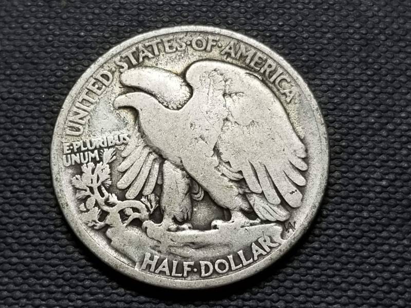 lot 15 image: 1920 WALKING LIBERTY HALF DOLLAR