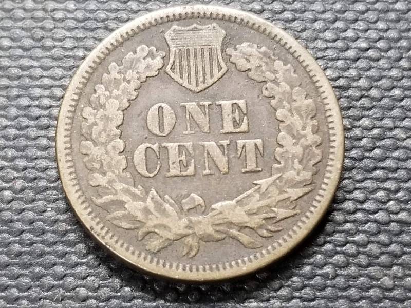 lot 19 image: 1862 INDIAN HEAD CENT