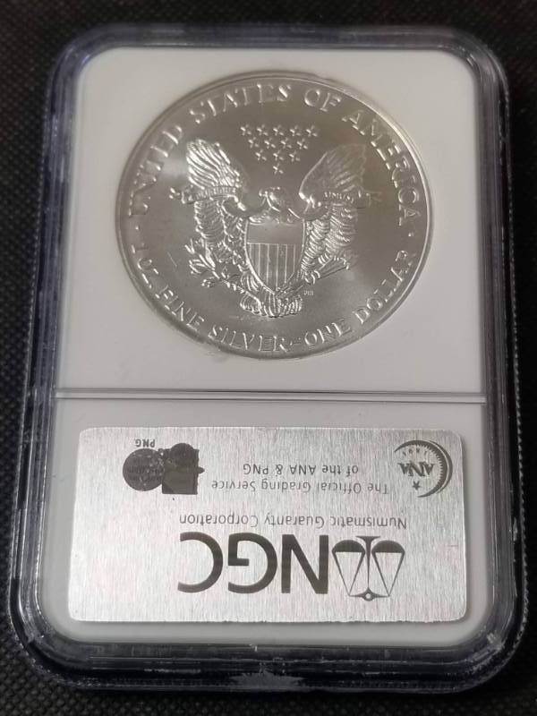 lot 53 image: 1998 AMERICAN SILVER EAGLE 1 TROY OZ. .999 FINE SILVER MS69 NGC
