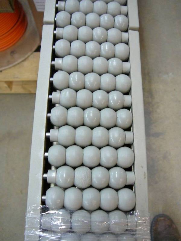 lot 11 image: System Plast