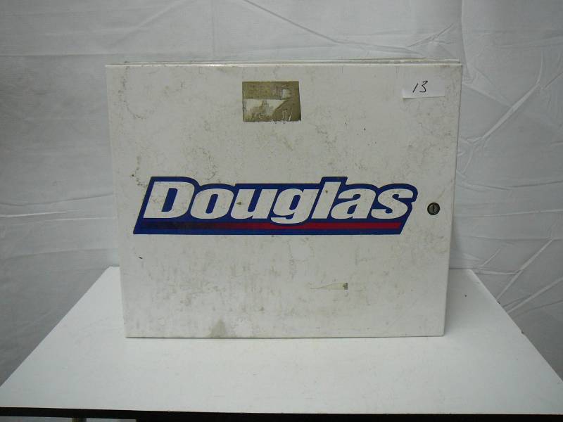 lot 13 image: Hoffman Box With 2 Shelves