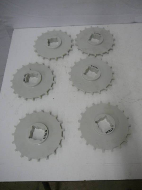 lot 29 image: Plastic Parts Sprocket