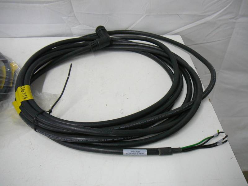 lot 33 image: YASKAWA Cords