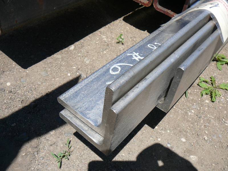 lot 69 image: Angle Iron