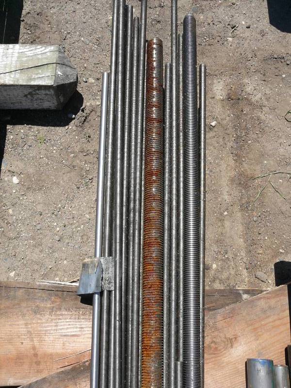 lot 74 image: Threaded Rod Random Sizes