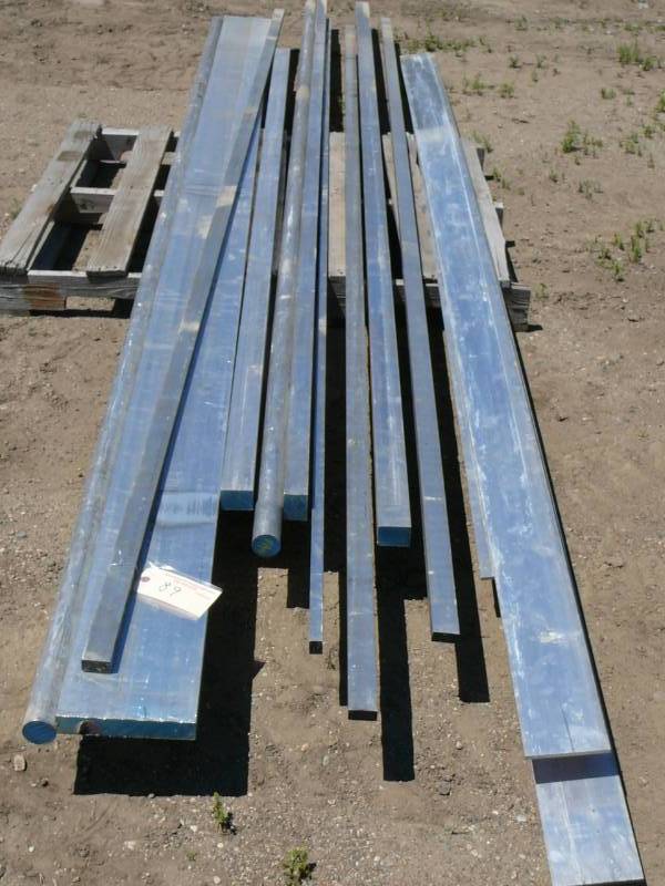 lot 89 image: Alum FlatSquareRound Stock Random Lengths & Sizes