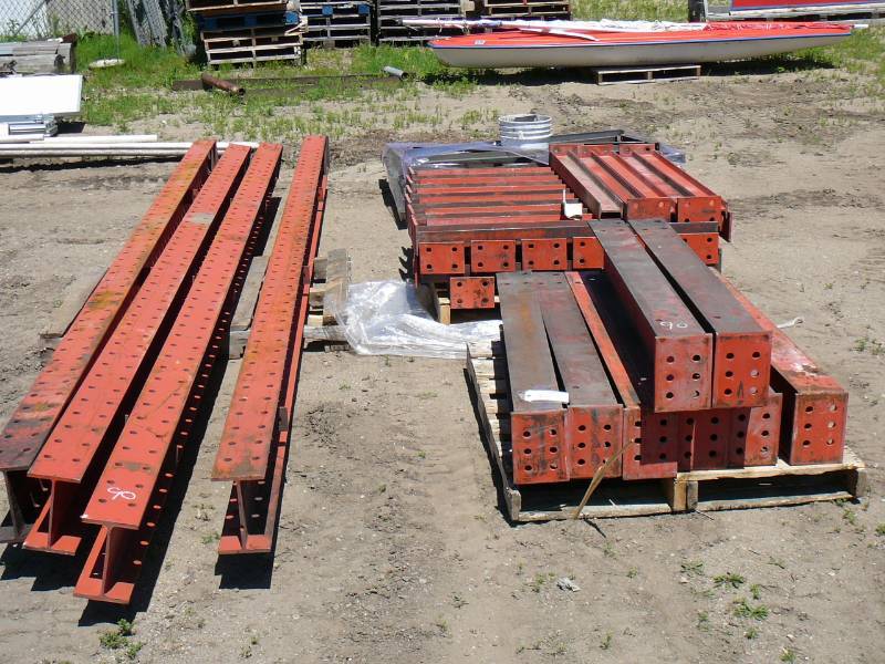 lot 90 image: I-Beam Heavy Duty Double Sided Cantilever Racks 15 Long