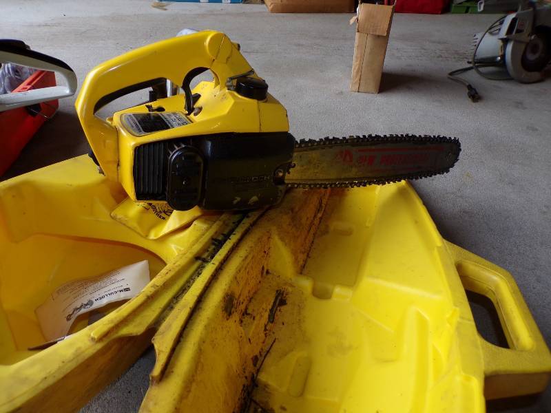 lot 24 image: Mcculloch chainsaw Mini Mack 35 Chainsaw with Case 14 Bar