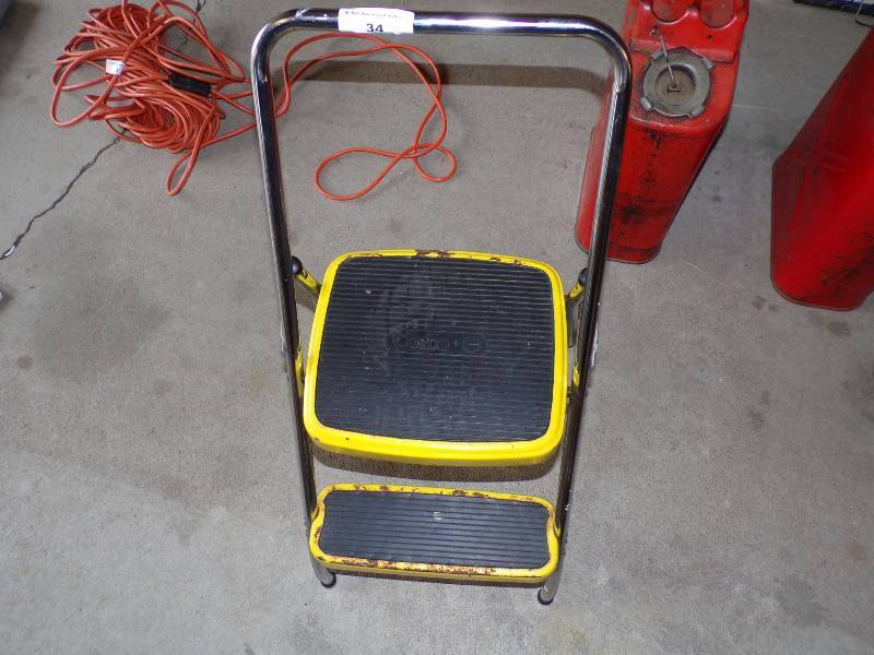 lot 34 image: 2 Step Step Stool