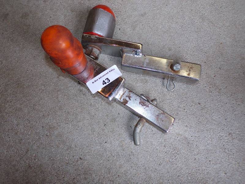 lot 43 image: Pair of 1 14 Recover Hitches with Balls and Covers