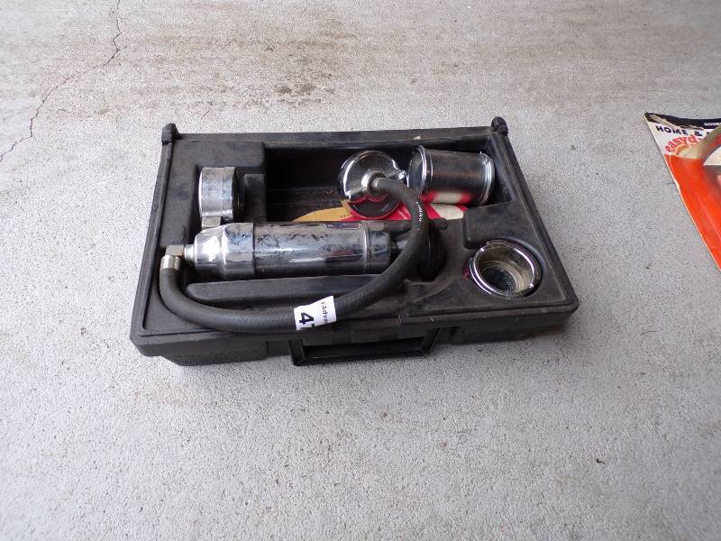 lot 47 image: Stant cooling system pressure tester