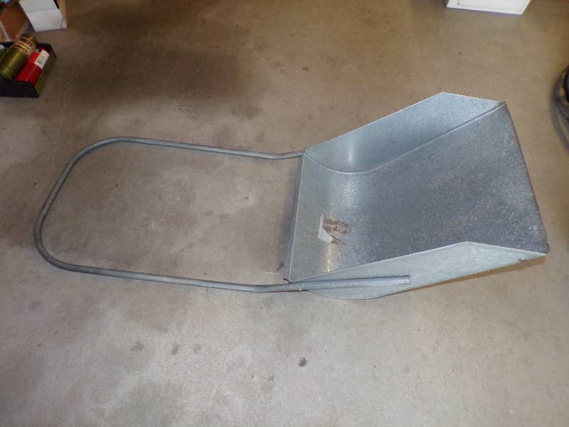 lot 59 image: Snow Shovel Scooper