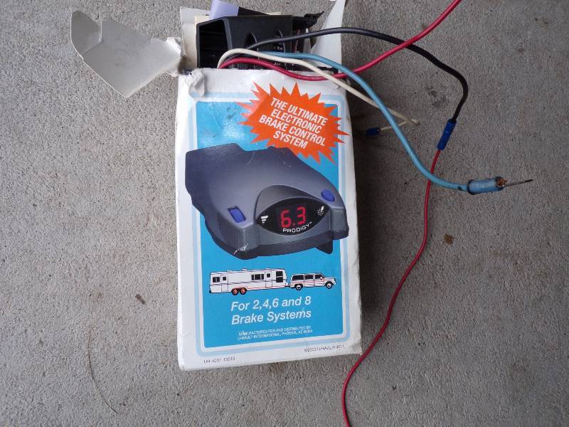 lot 69 image: Electronic Brake Controller