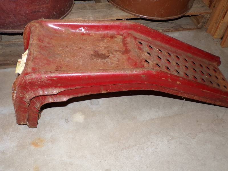 lot 80 image: Pair of Car Ramps