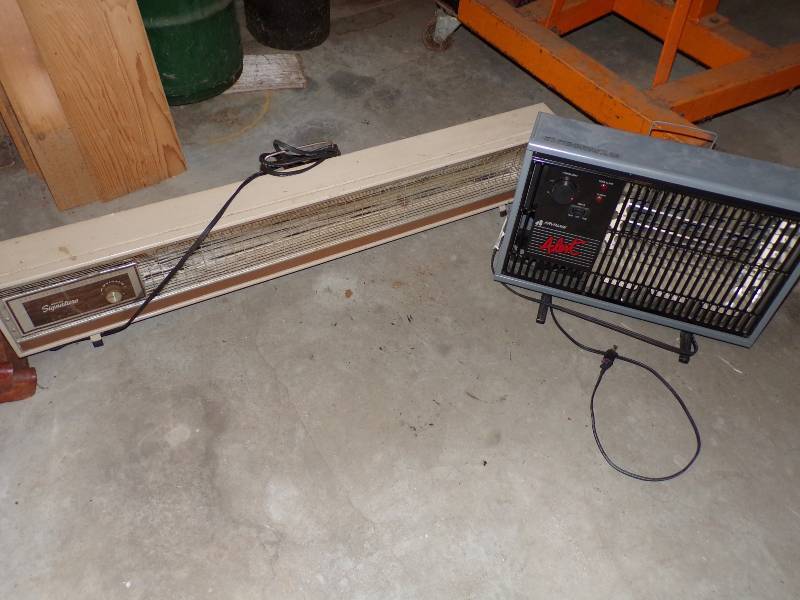 lot 81 image: 2 Electric Heaters