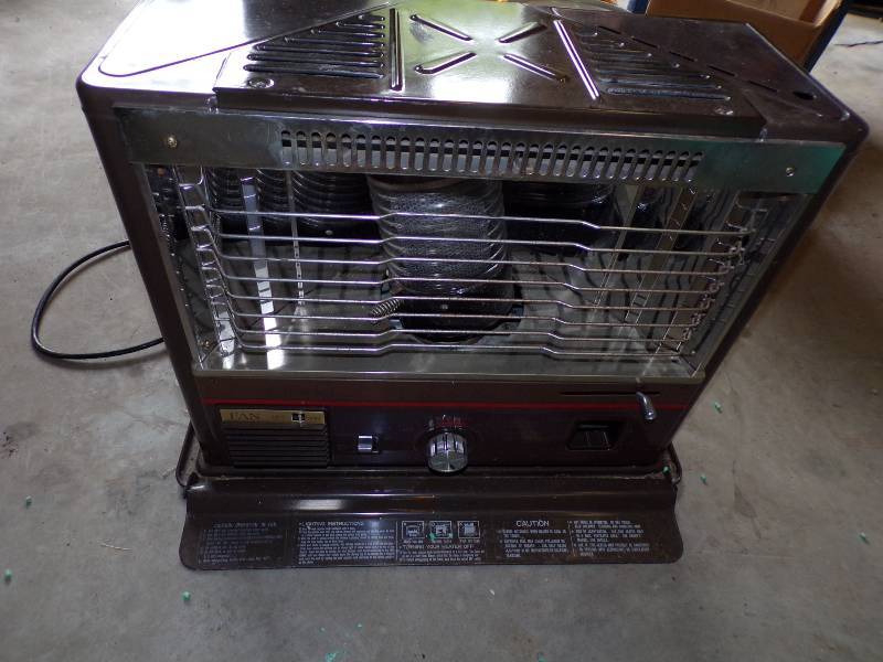 lot 112 image: Kerosene Heater