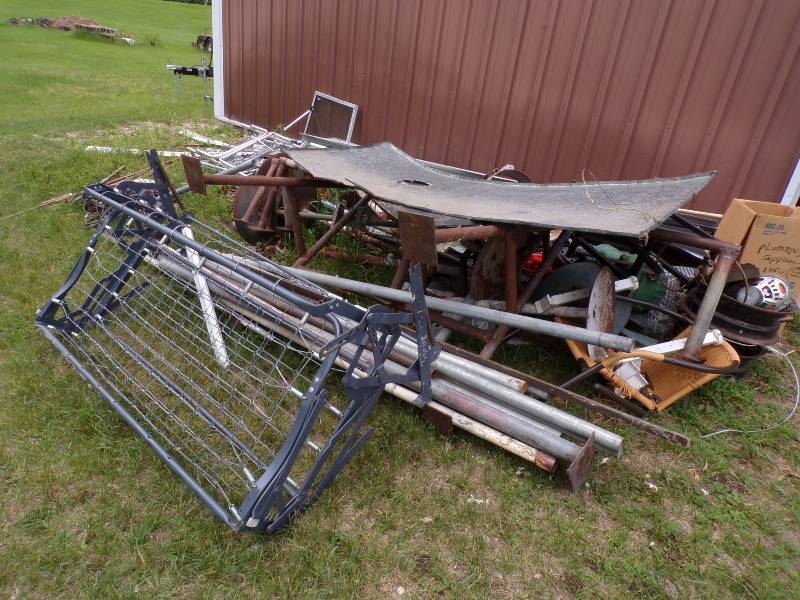 lot 131 image: Large Lot of Scrap Metal including Aluminum, Copper and Steel