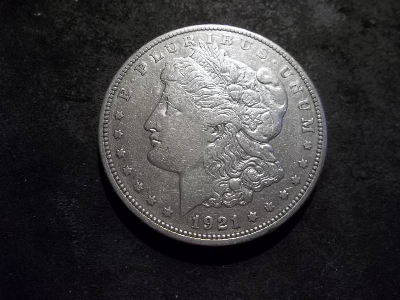 lot 40 image: 1921 D Morgan Silver Dollar