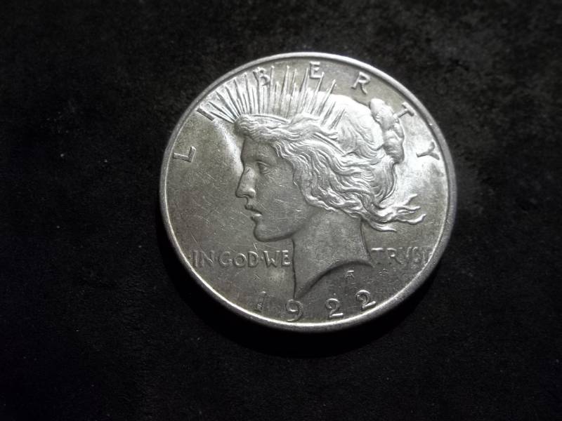 lot 43 image: 1922 D  Silver Peace Dollar