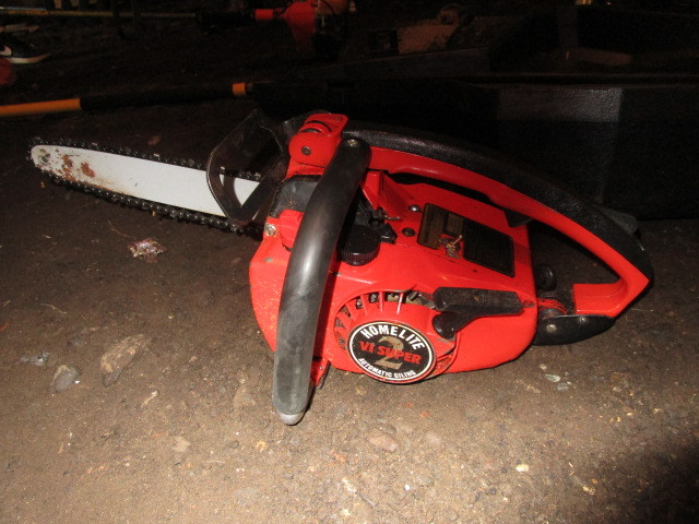 lot 113 image: HOMELITE CHAINSAW WITH CASE