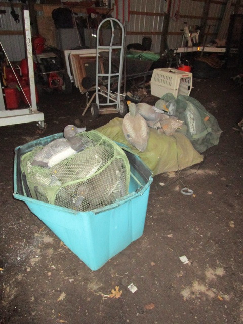 lot 131 image: LOTS AND LOTS AND LOTS OF DECOYS