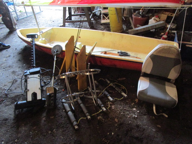 lot 140 image: TROLLING MOTOR, METAL DETECTOR AND BOATING ACCESSORIES
