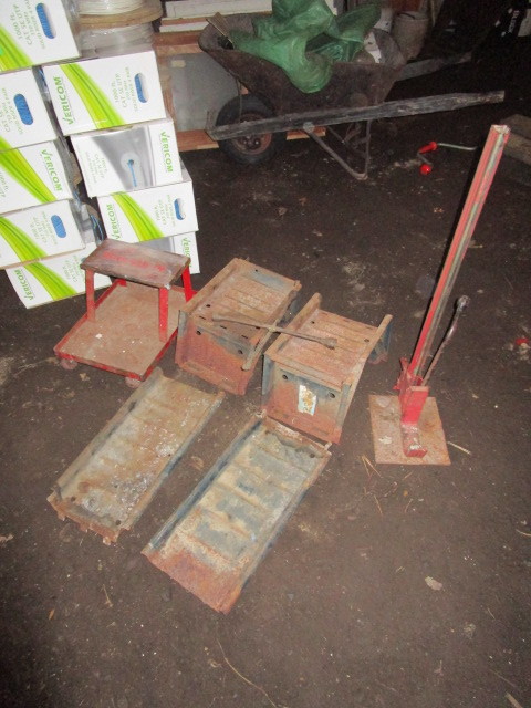 lot 151 image: AUTOMOTIVE ACCESSORIES