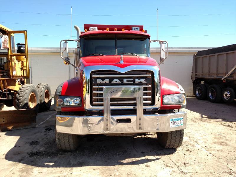 lot 2 image: 2007 Mack Granite CTP713 Dump Truck...