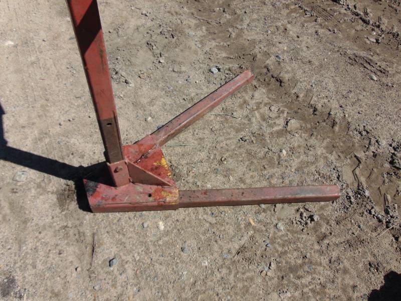 lot 17 image: Engine Stand