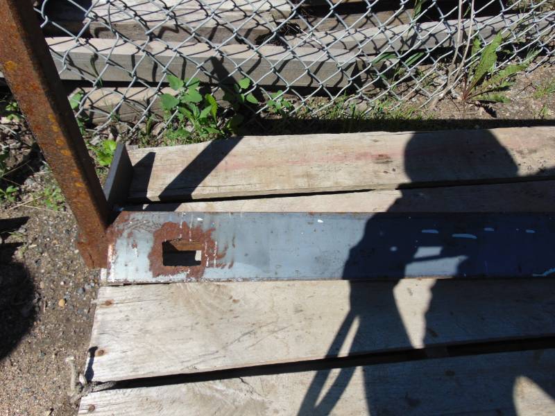 lot 18 image: Homemade Bobcat Plate