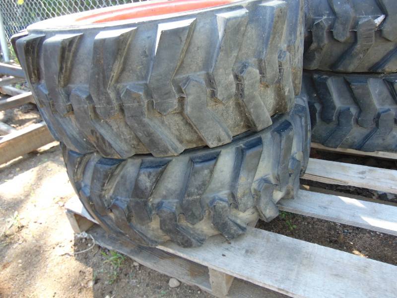 lot 23 image: (4) Bobcat Tires and Rims