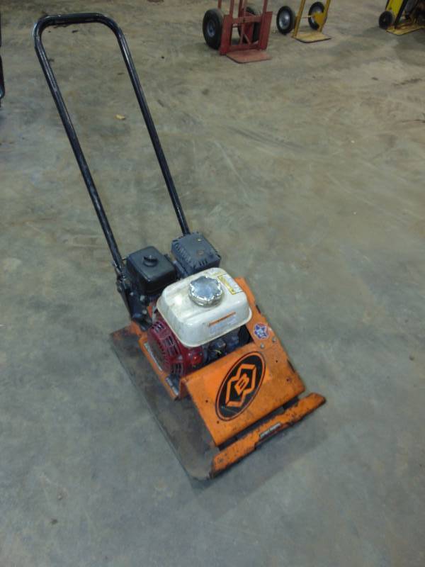 lot 33 image: MBW Plate Compactor