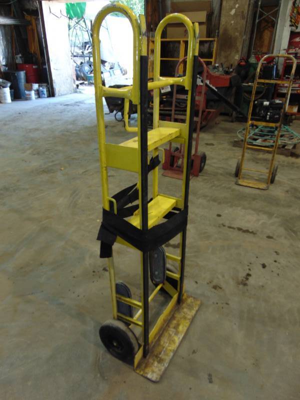 lot 35 image: Appliance Dolly
