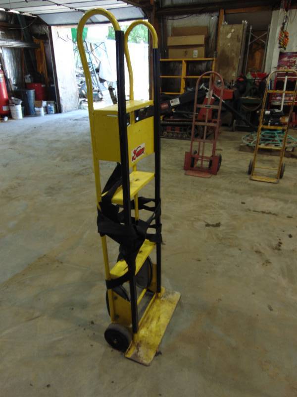 lot 36 image: Appliance Dolly