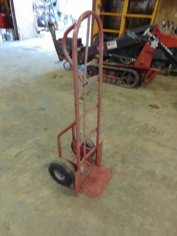 lot 40 image: Utility Dolly