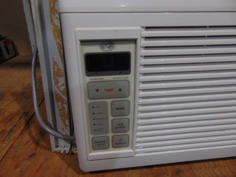 lot 44 image: Hampton Bay Air Conditioner With Remote