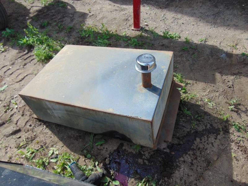 lot 62 image: Hydraulic Tank