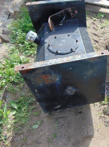 lot 63 image: Hydraulic Tank With Filter