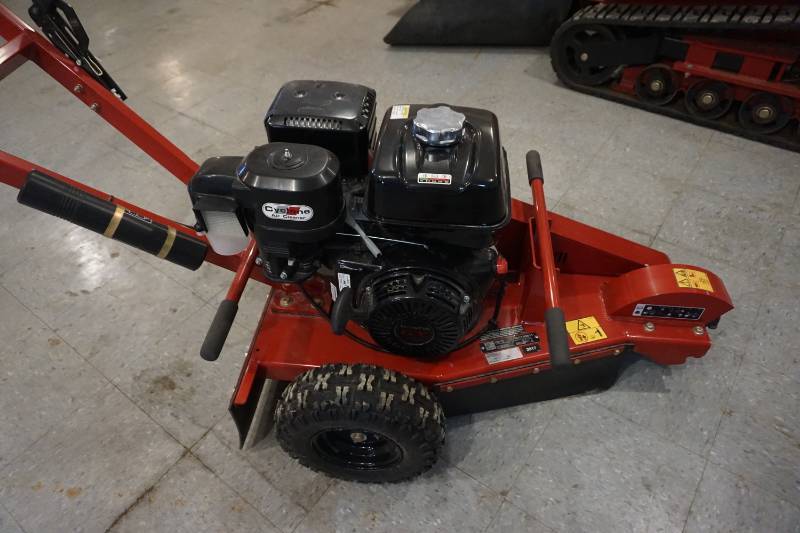 lot 9 image: 2017 Toro Model SGR13 Power Stump Grinder
