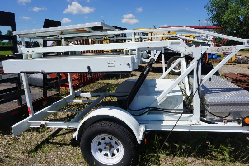 lot 40 image: 2003 Ver Mac Model CMS1584 Portable Tow Behind Highway SignMessage Board