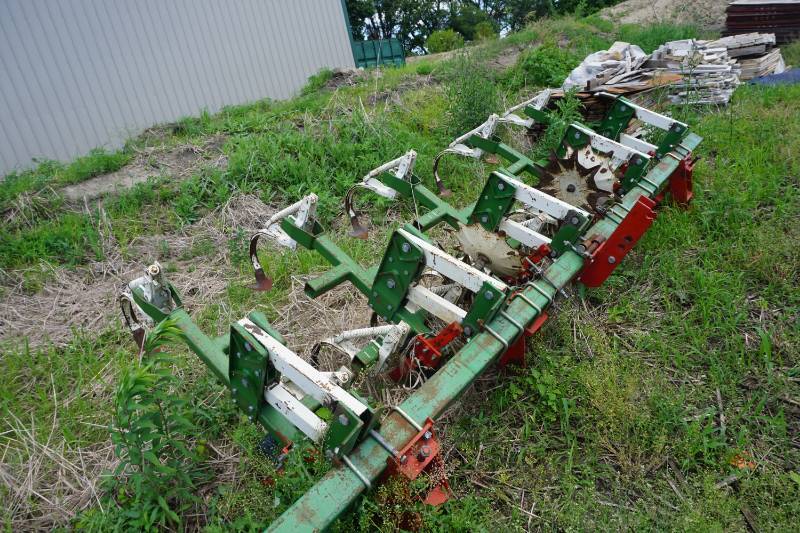 lot 44 image: Glenco Brand 3 Point Mount 4 Row Cultivator Row Crop Cultivator