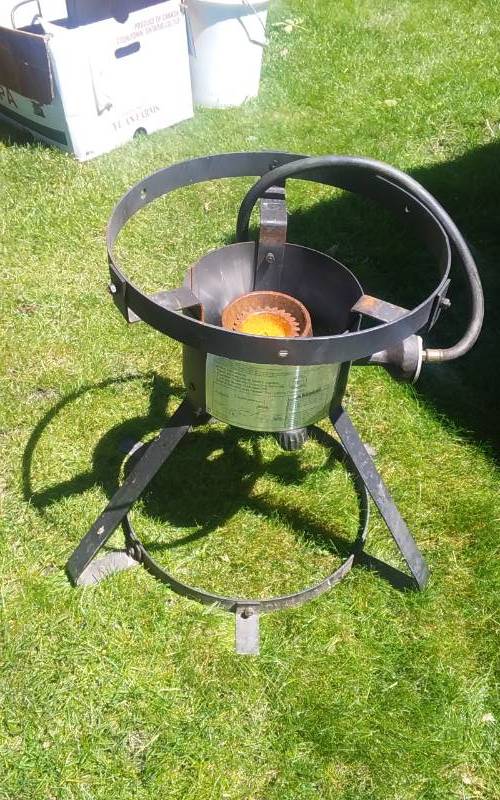 lot 21 image: Propane Deep Fryer Stand