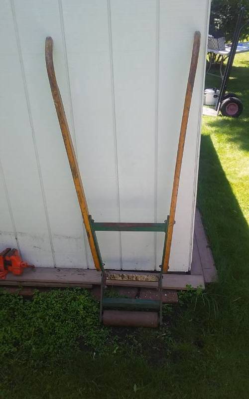 lot 23 image: Sod Cutter