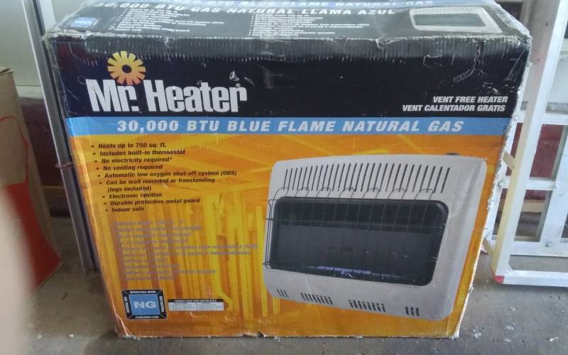 lot 41 image: Mr Heater Natural Gas Furnace 30,000 BTU (Never Used)