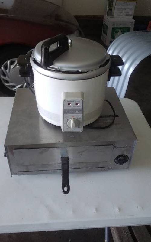 lot 47 image: Pressure Cooker, Pizza Oven