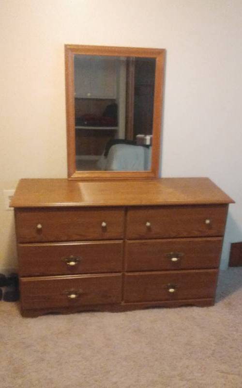 lot 62 image: Dresser With Mirror 50x17x30